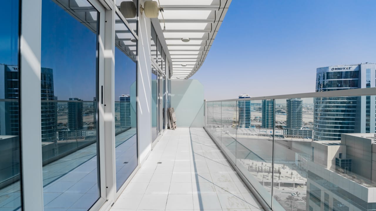 High Floor 1BR | Canal View | Fully Furnished | DAMAC Majestine