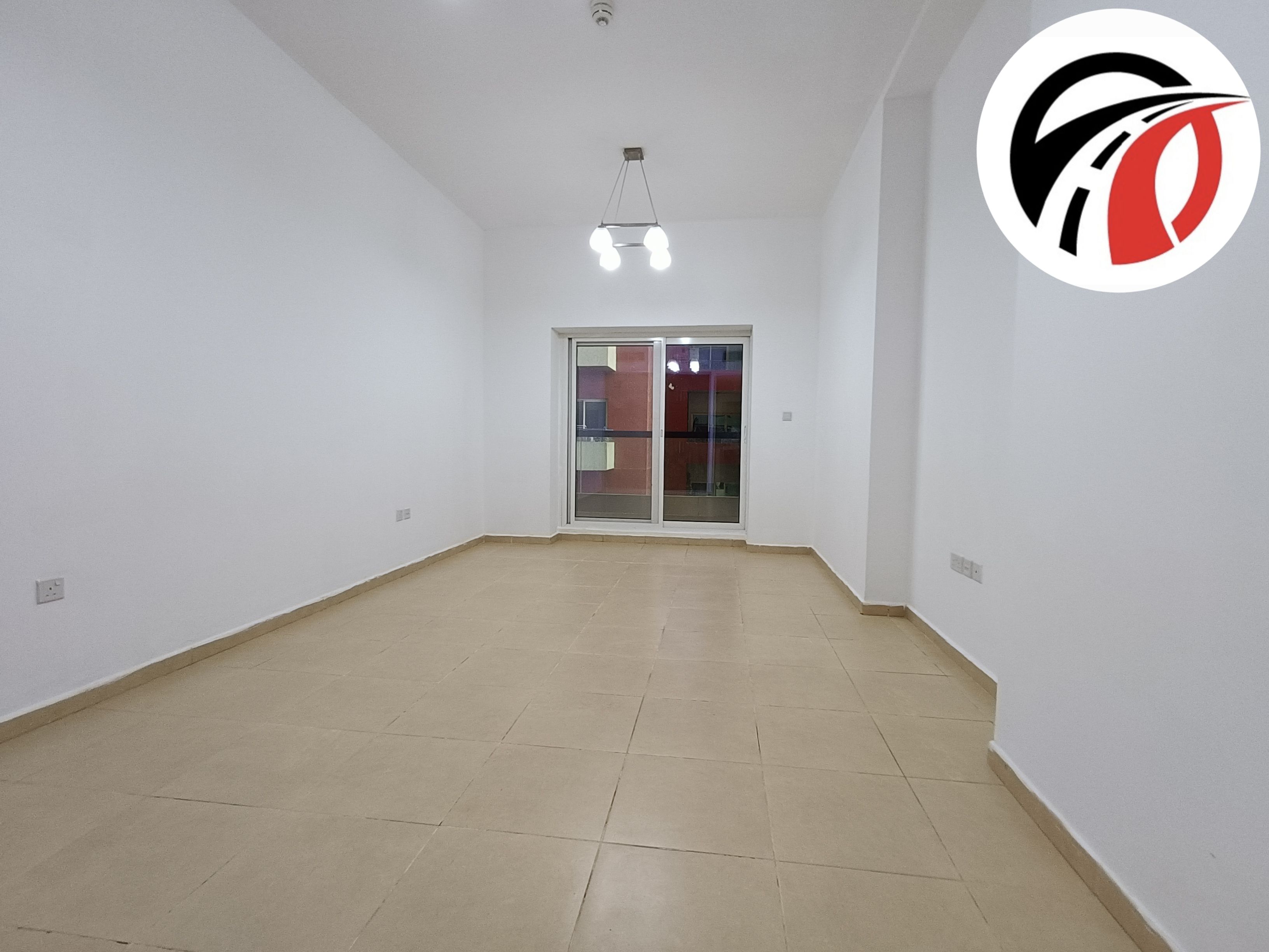 Spacious 2Bhk with All Amenties Available 70001