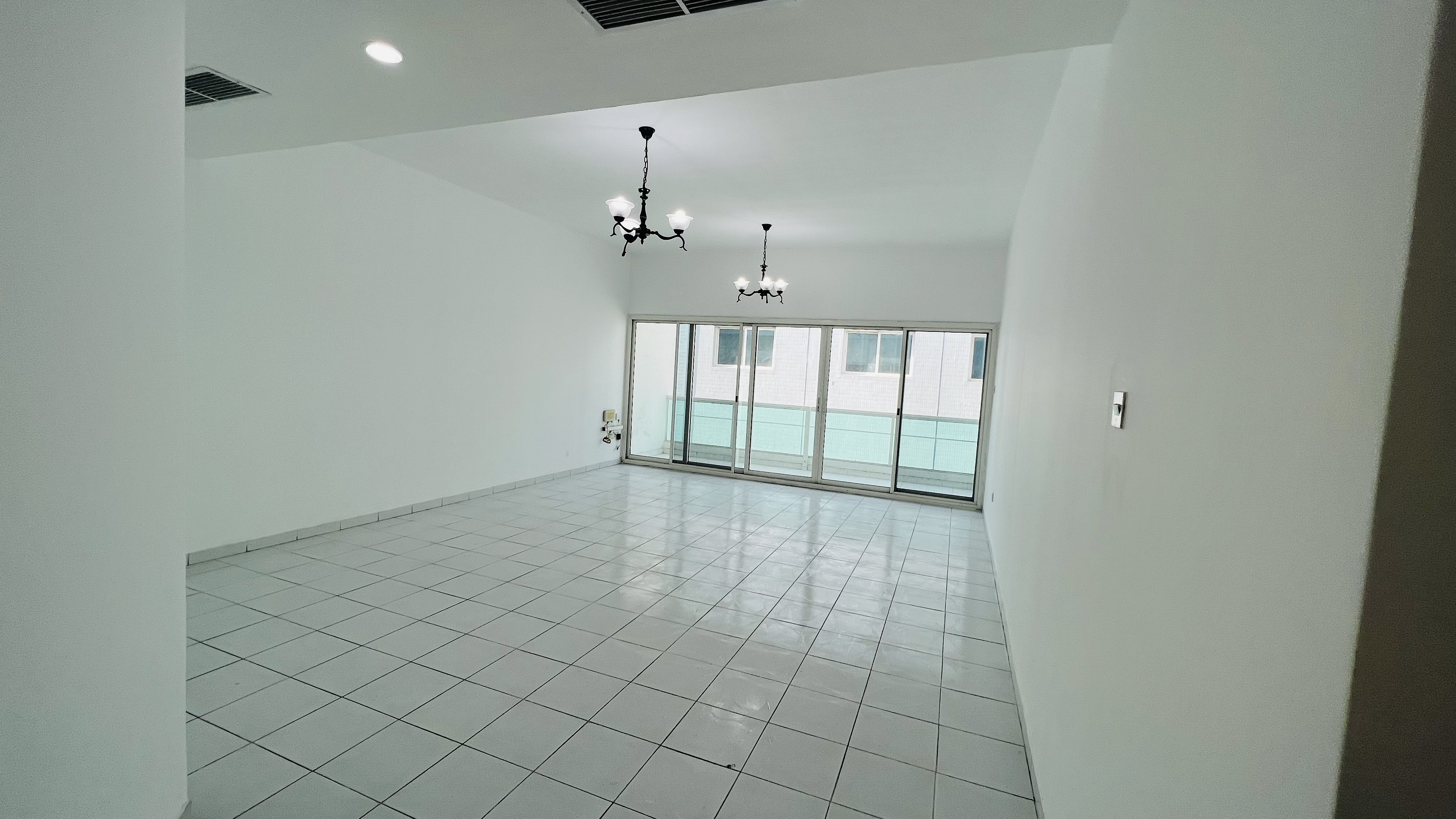 SPACIOUS 3BHK 82K IN 4 CHEQUES NEAR TO AL QIYADHA METRO