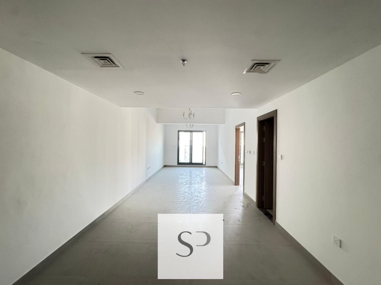 BRAND NEW | CLOSE KITCHEN | SPACIOUS | BALCONY