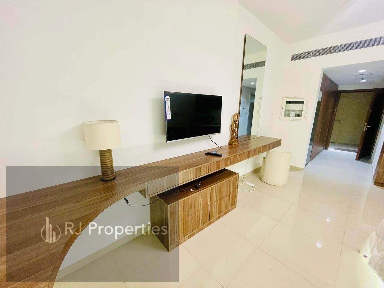 LUXURY FULLY FURNISHED STUDIO WITH GYM POOL