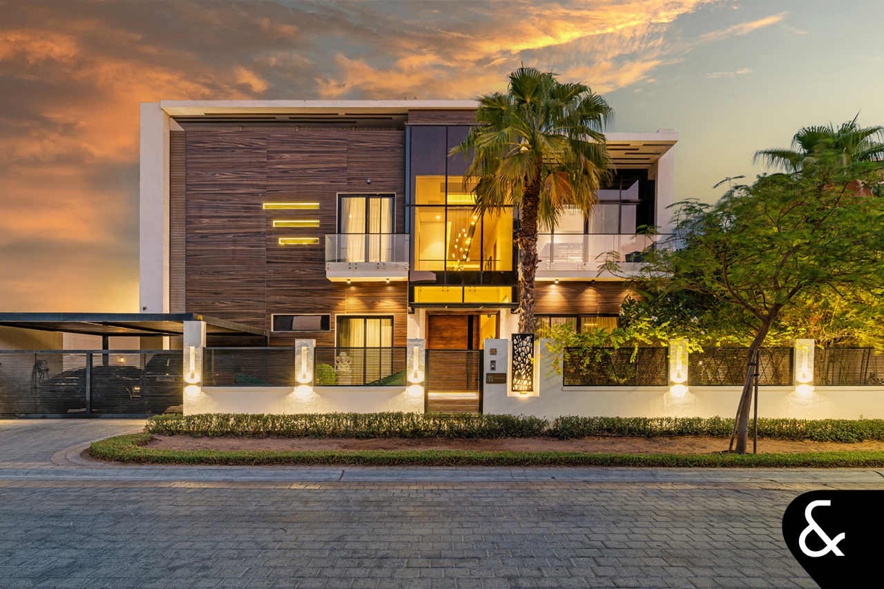 5 bedrooms | Park Backing | Custom Build