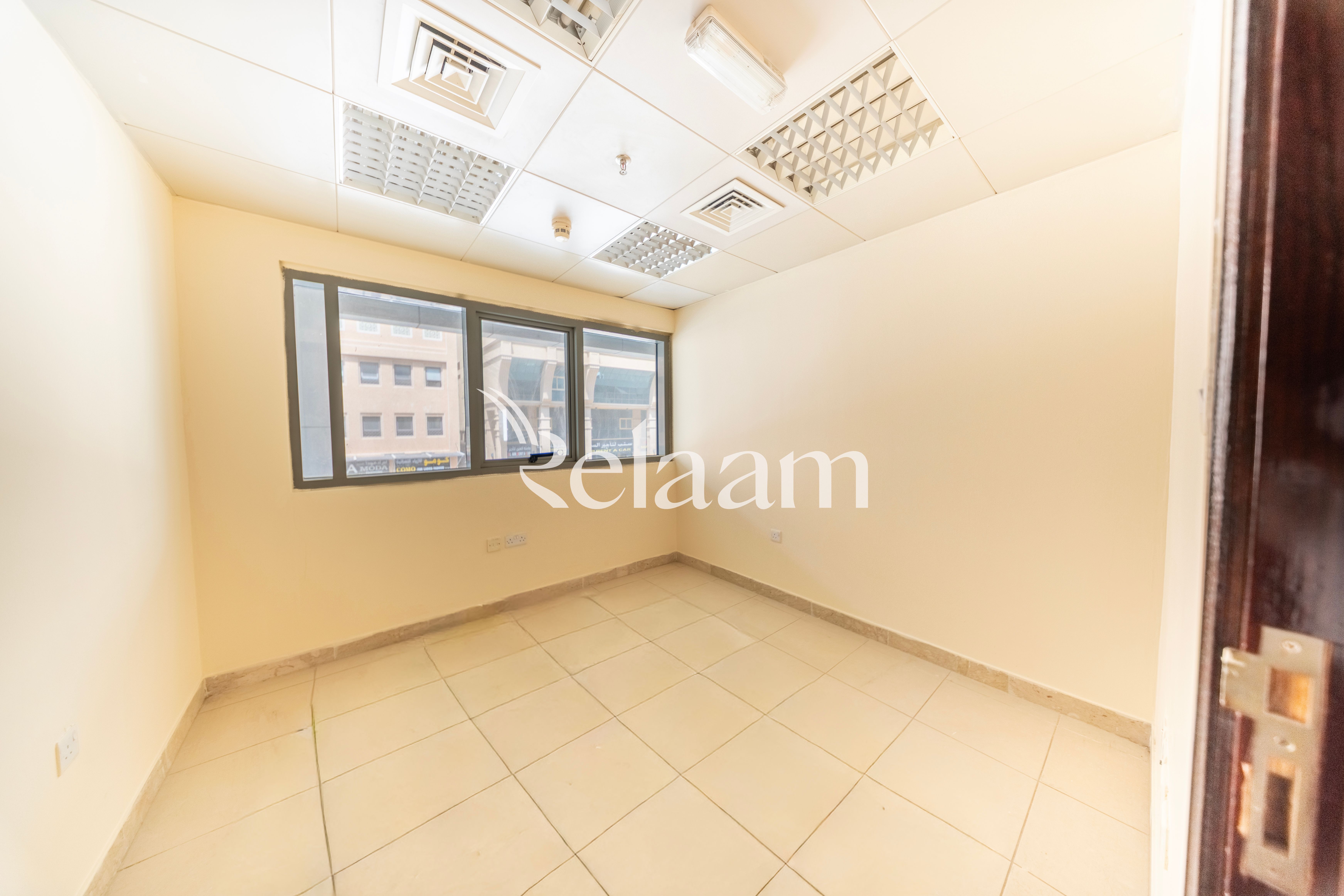 Inquire now! Modern Office Unit | Ideal Workspace