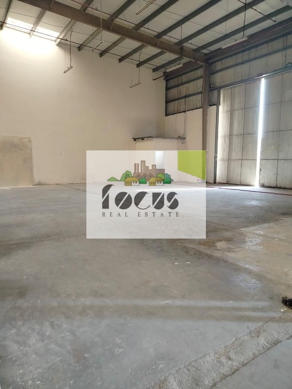 2700 sqrft warehouse