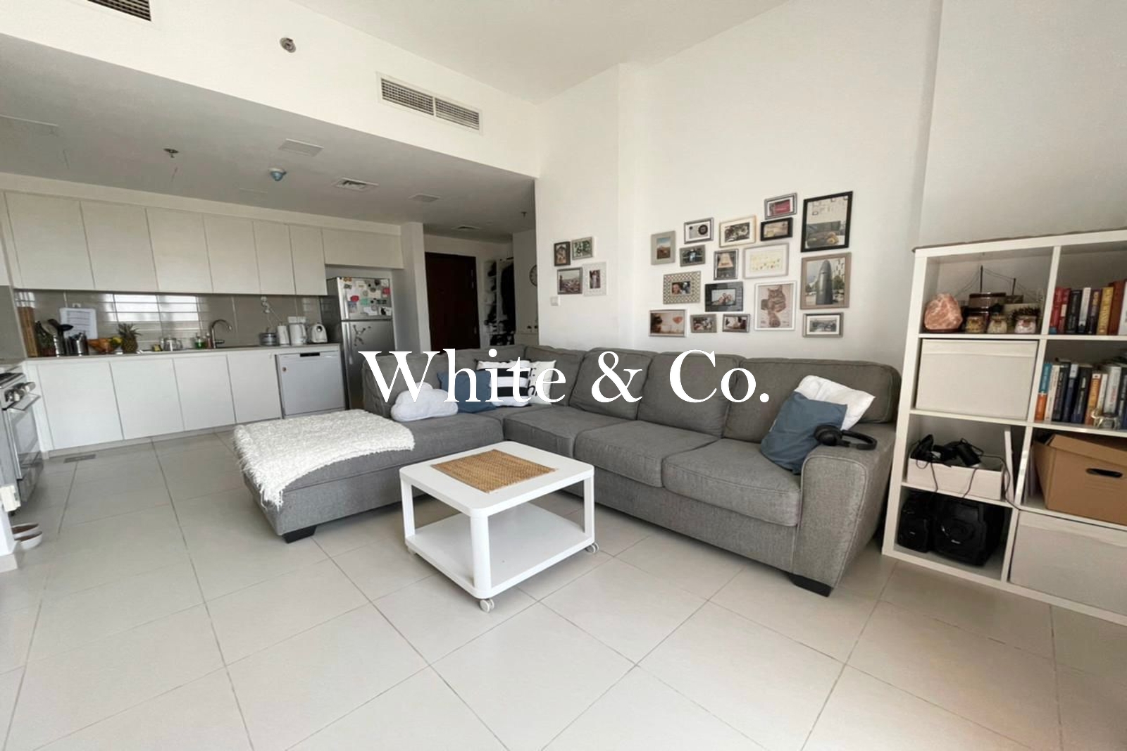 Unfurnished |Bright | Available 1st of Feb