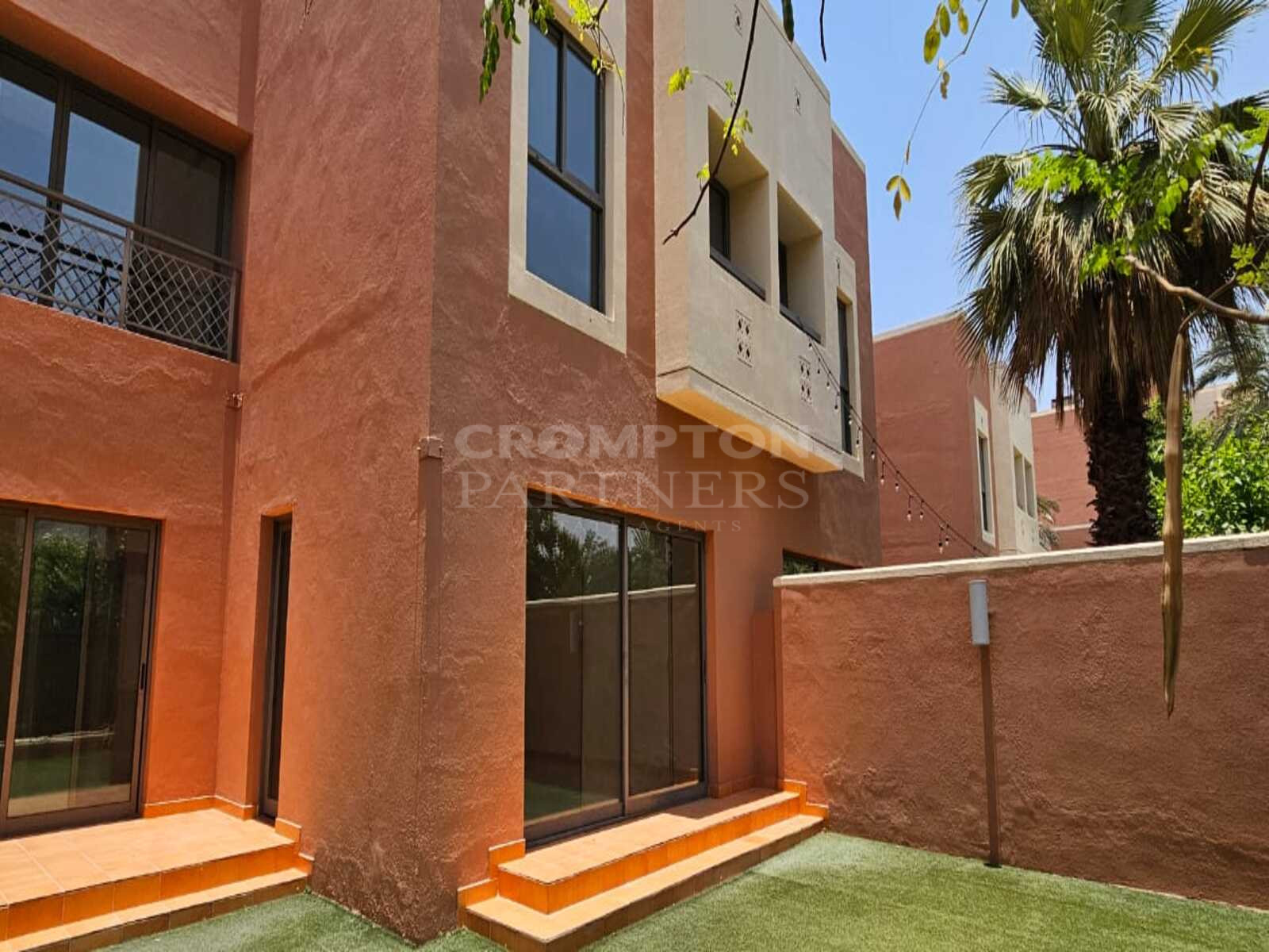 Large Garden |HOT Listing | Corner | Easy Viewing