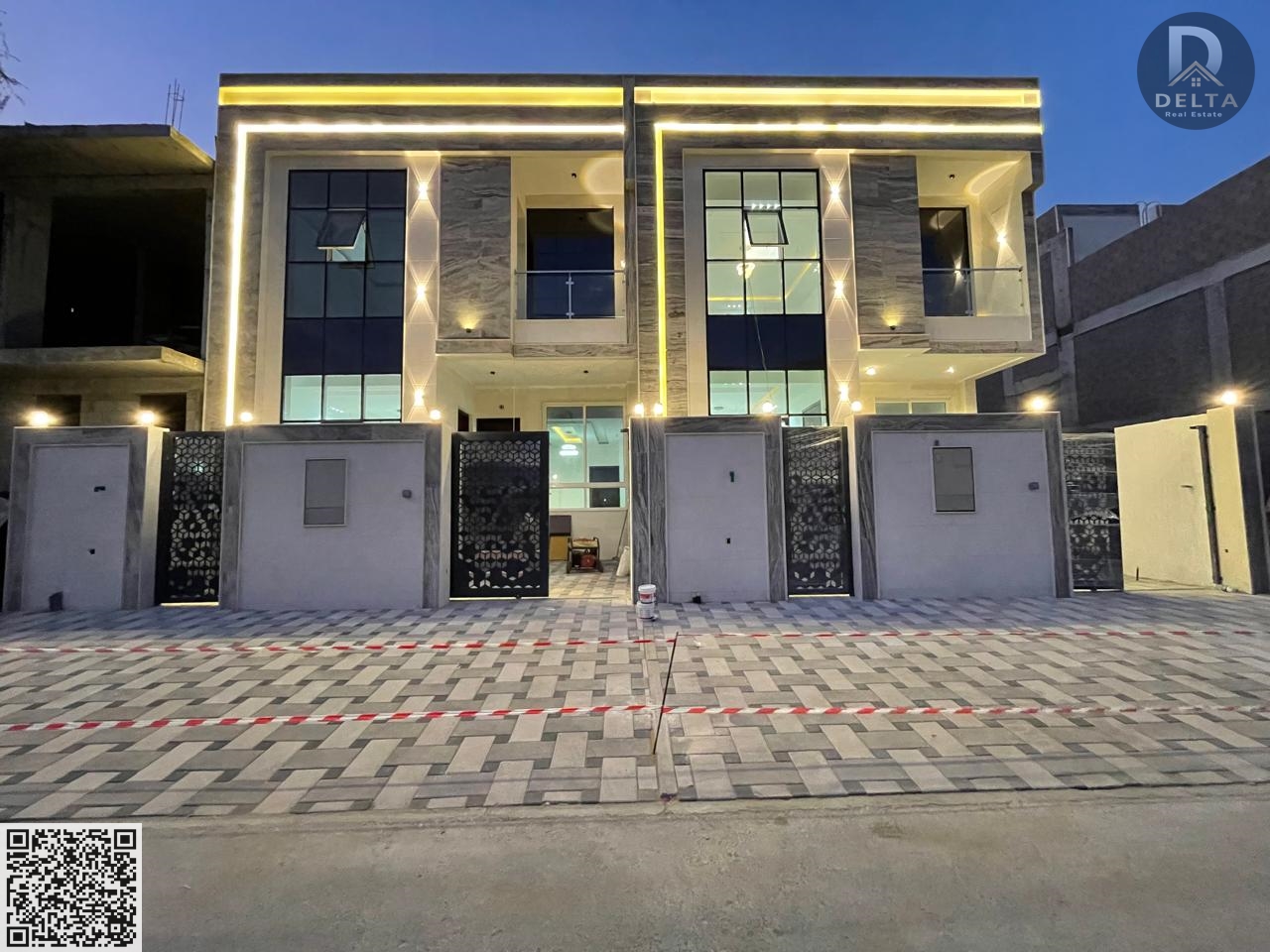 A distinctive townhouse villa consisting of two floors, including four bedrooms + a roof terrace, with spacious areas, close to all services.