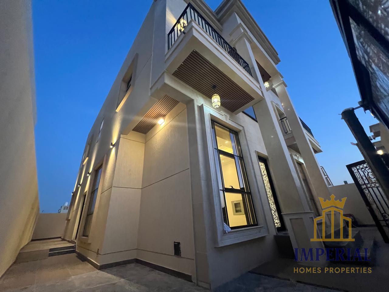 Spacious 5 BR Villa in Al Zaheya Gardens