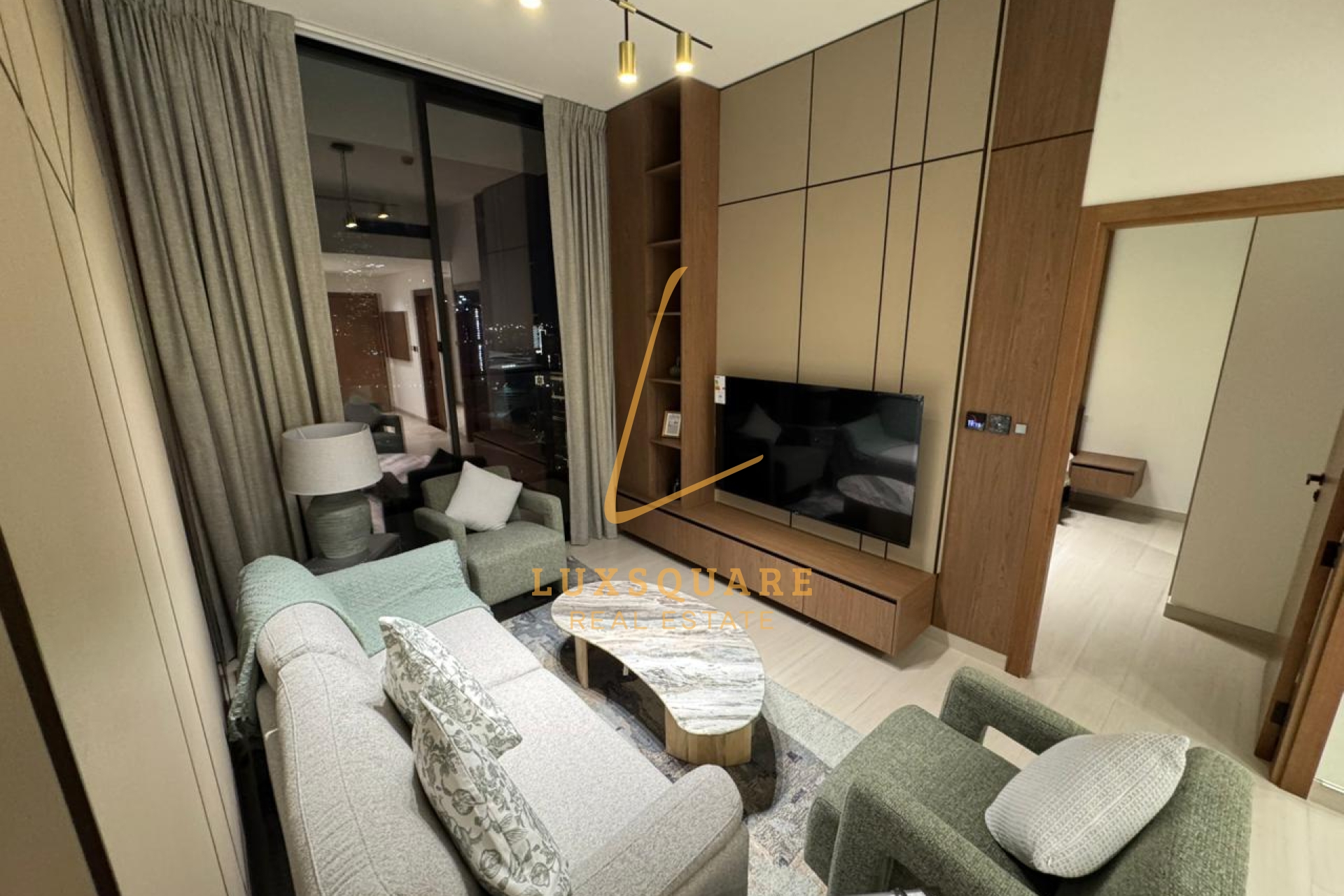 FULLY FURNISHED I UPGRADED |RENTED| BEAUTIFUL VIEW