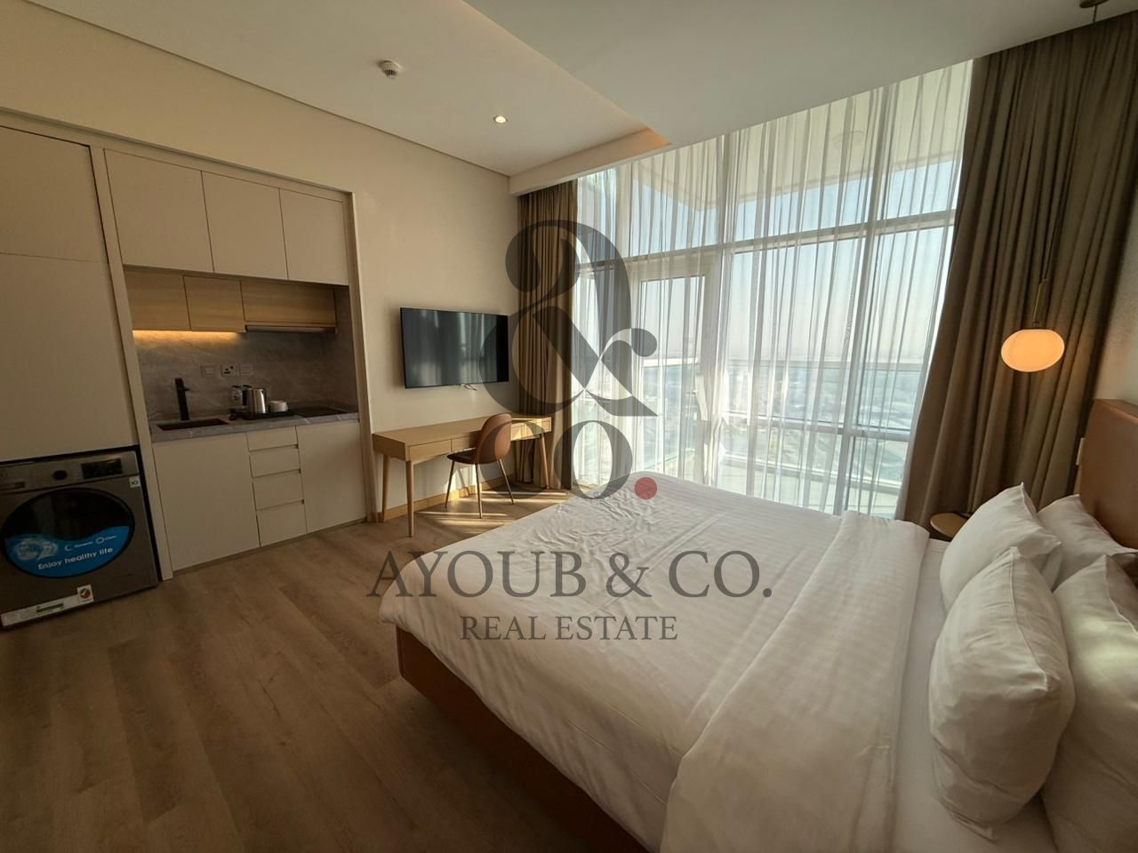 Ready to move | 4 Cheques | High floor | Serviced Apartment
