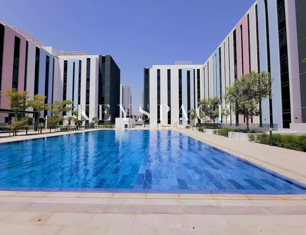 Exceptional-Value Apartment Perfect for Urban Professionals | Resale