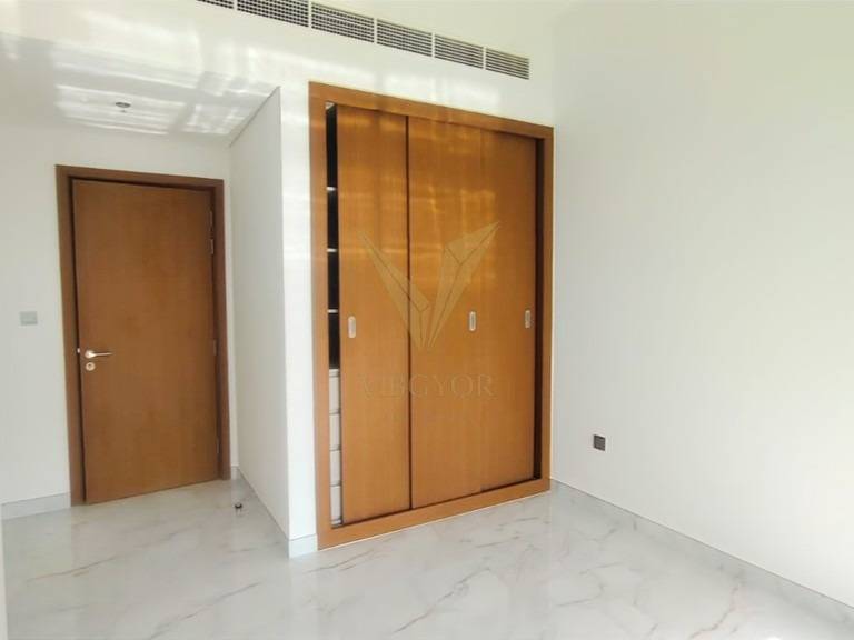 High -Floor 1 BR Apartment | Park and Open View
