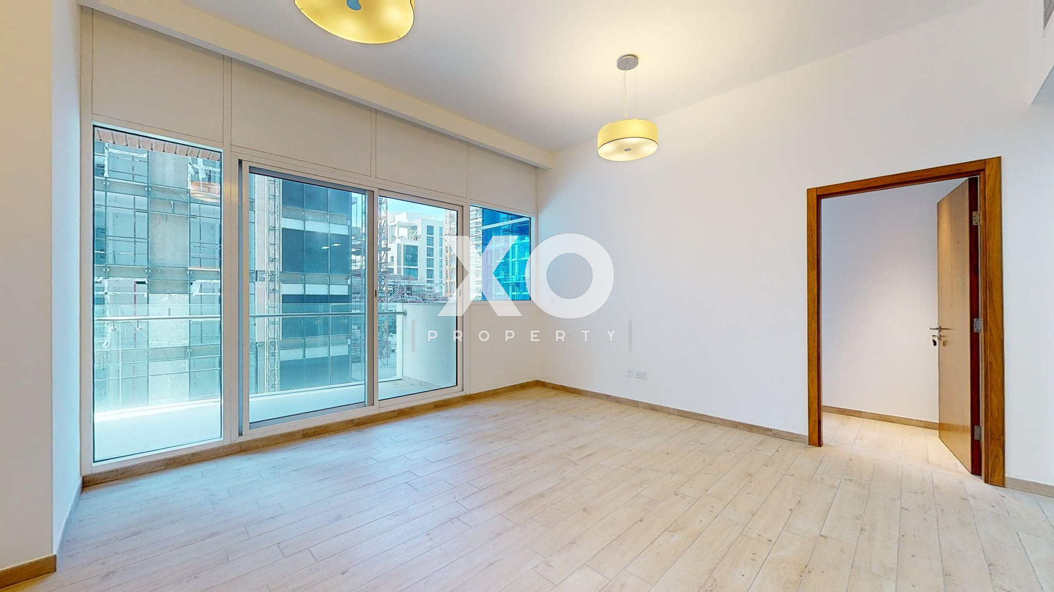 Vacant | Large Layout | Integrated Kitchen