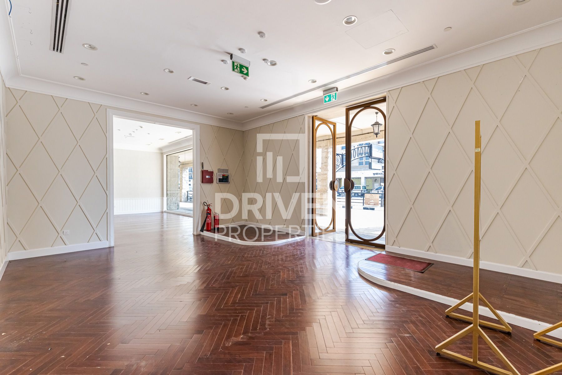 For Rent Retail Shop with Community View