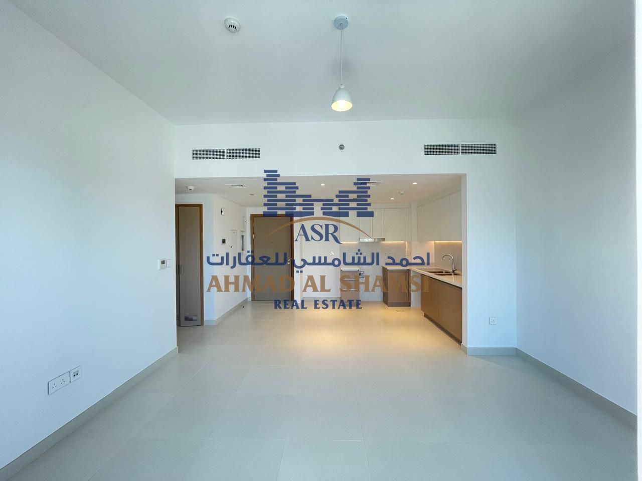 Luxurious 2 Bedroom Apartment | With Balcony | Parking Included