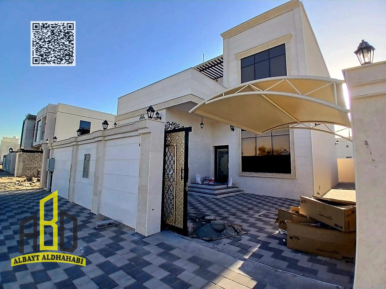Villa for rent in a very upscale area, close to all services, with a very distinctive rooftop terrace.