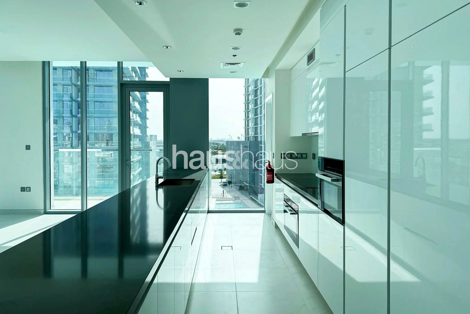 Top Floor | Corner Unit | Lagoon View