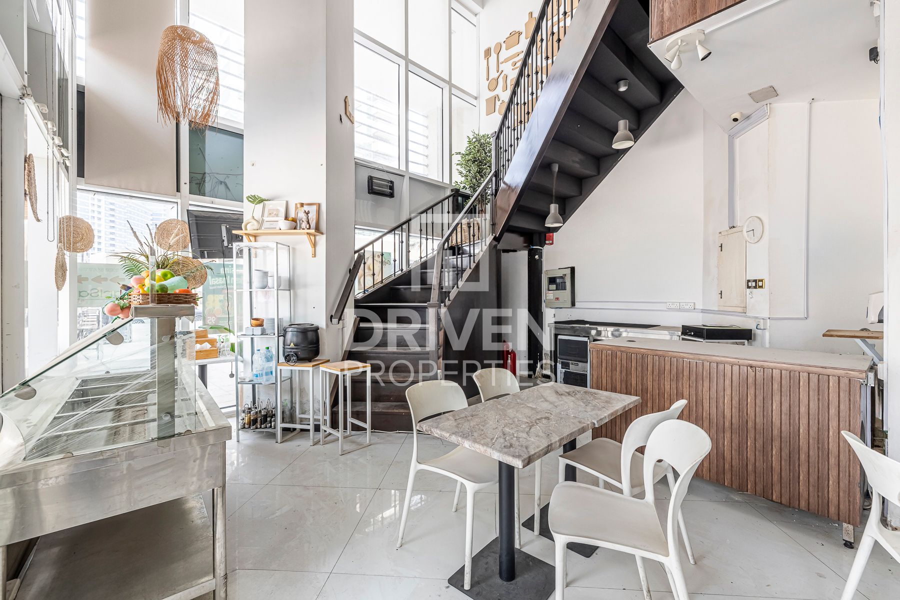 Ready Retail for F and B | prime Location