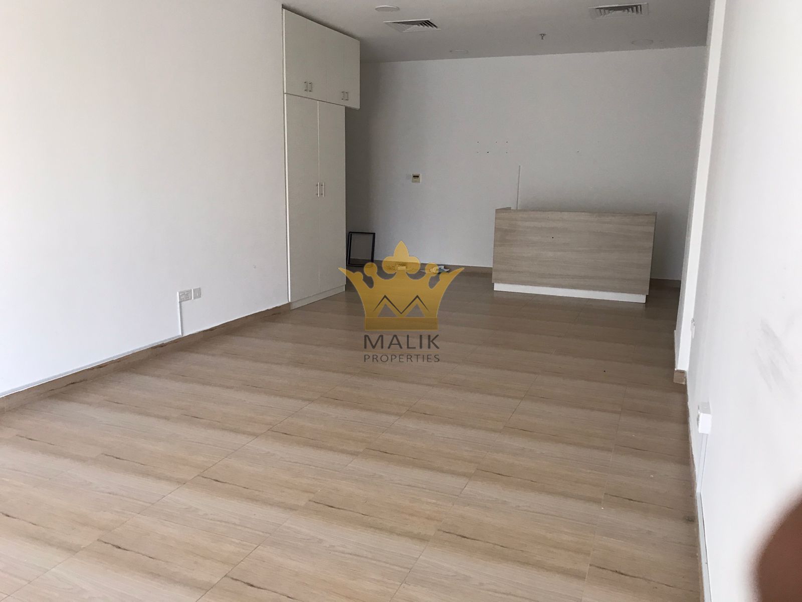 Fitted Office on Sheikh Zayed - Close To Metro Station