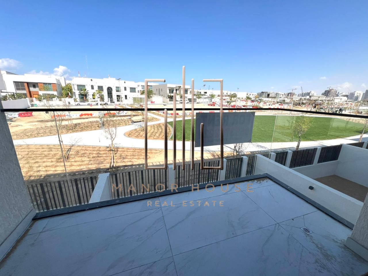 Modern Style | Direct Access To Park | Ready to Move