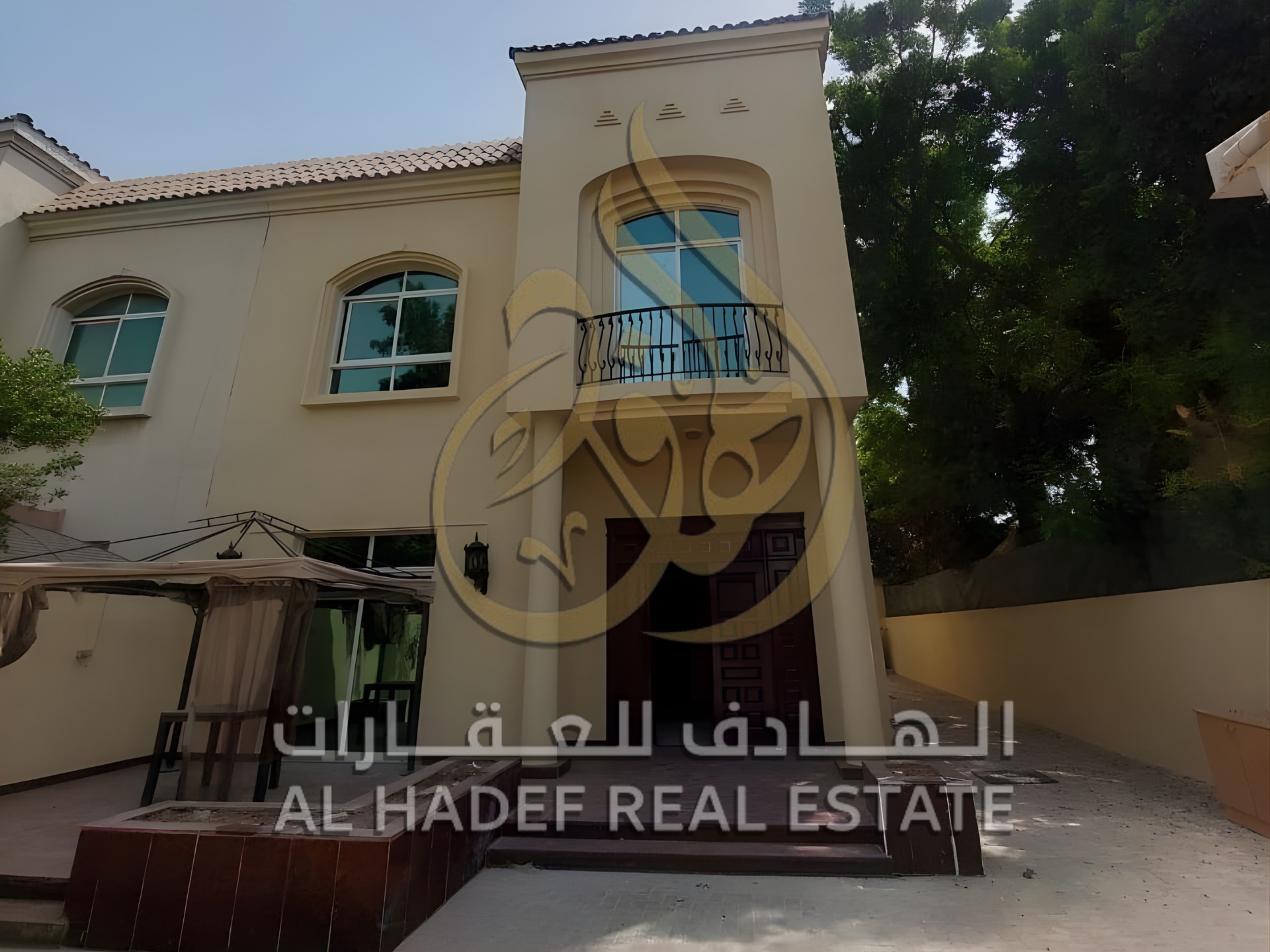For Rent – Two-Storey Villa in Sharjah Al Ramla East / Al Riqqa Suburb – Prime Location on the Main Road, Next to Book Roundabout