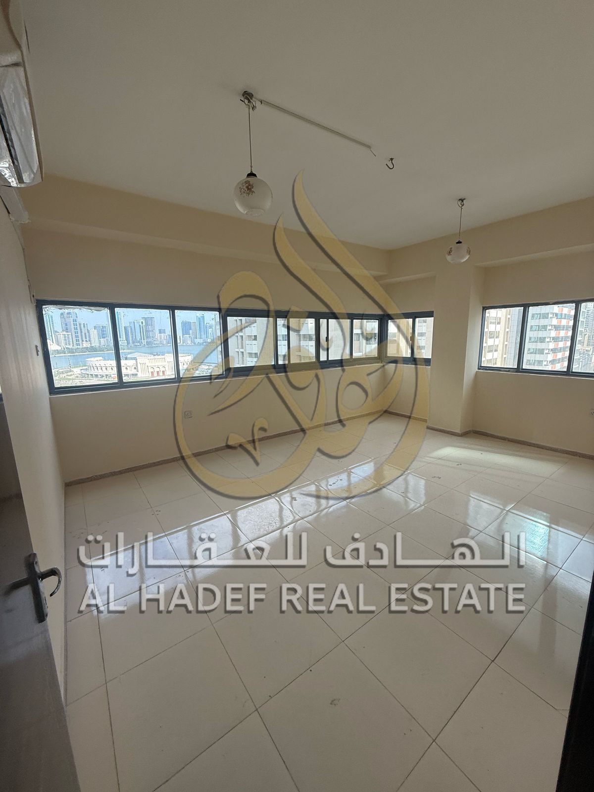 Excellent rental opportunity in Sharjah – Al Majaz 3 Spacious apartment, ideal for families Location: Al Majaz 3 – Second row from Khalid
