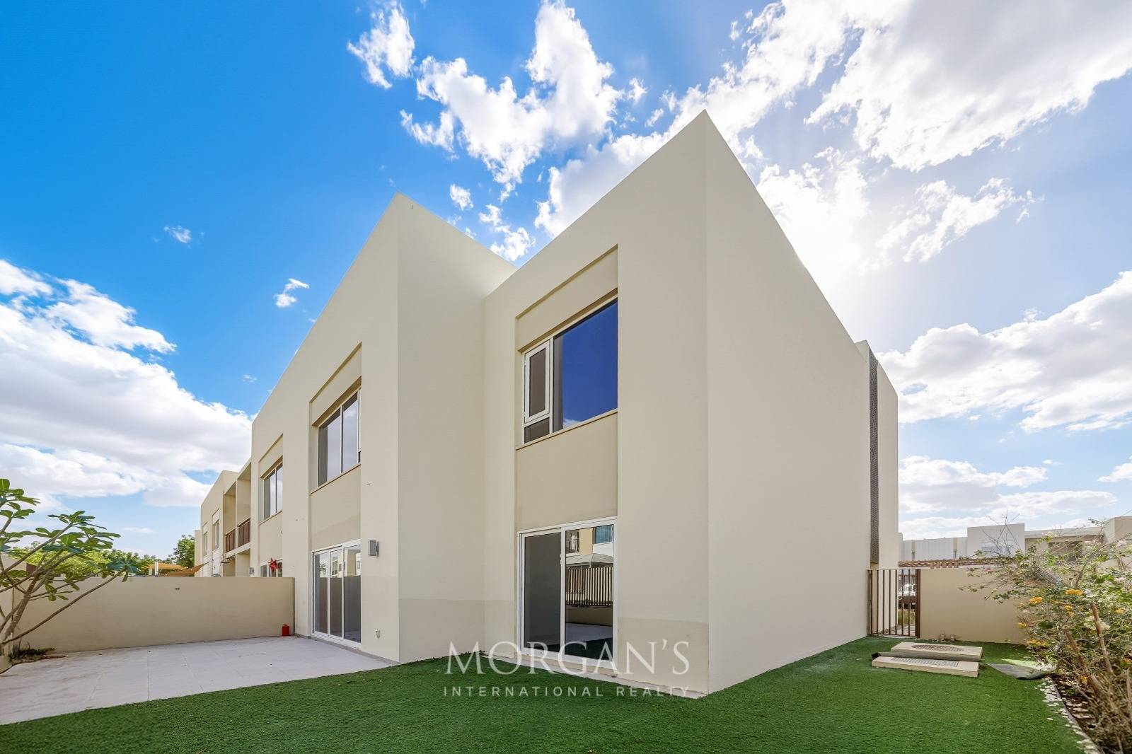 3BR Unfurnished Villa | Private Garden | Urbana I