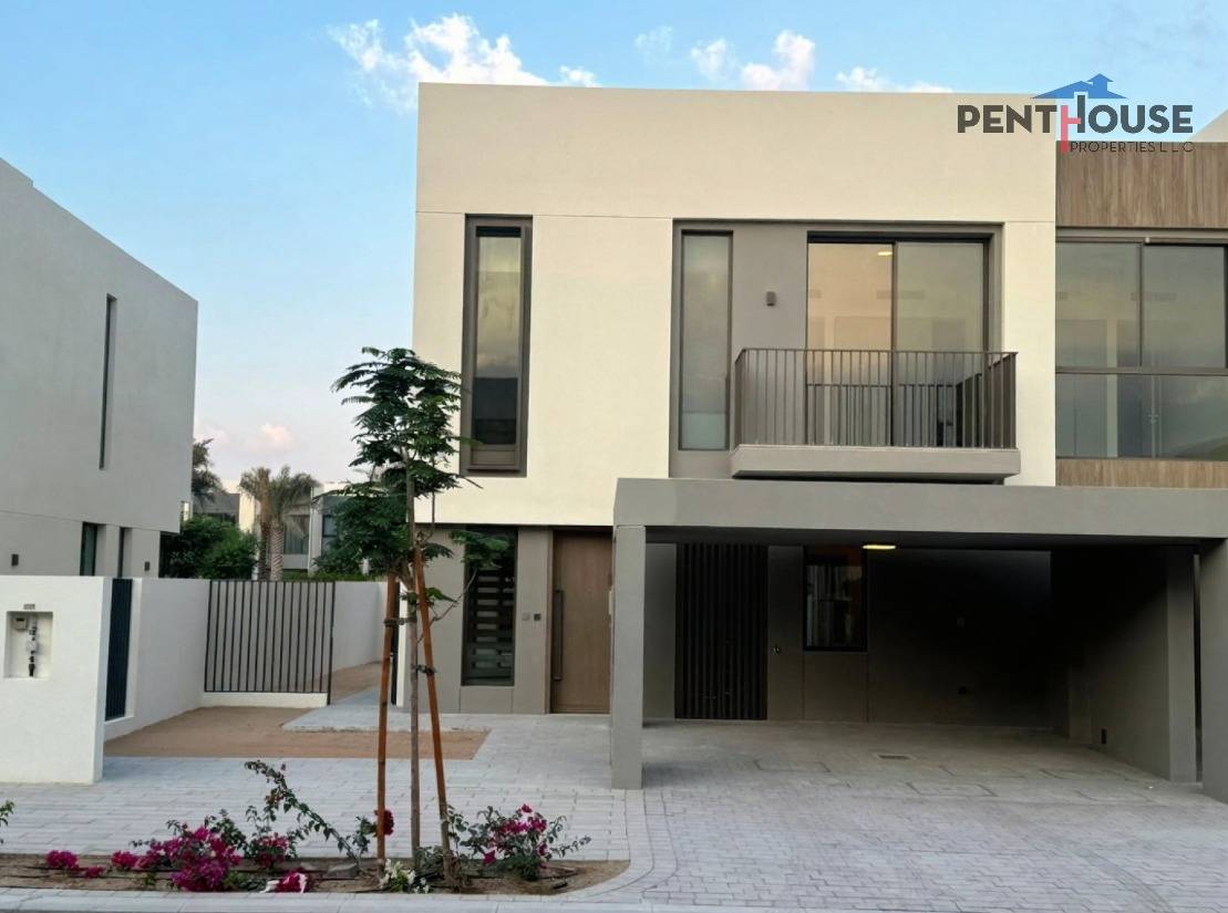 Corner Unit | Single Row | Close to Amenities
