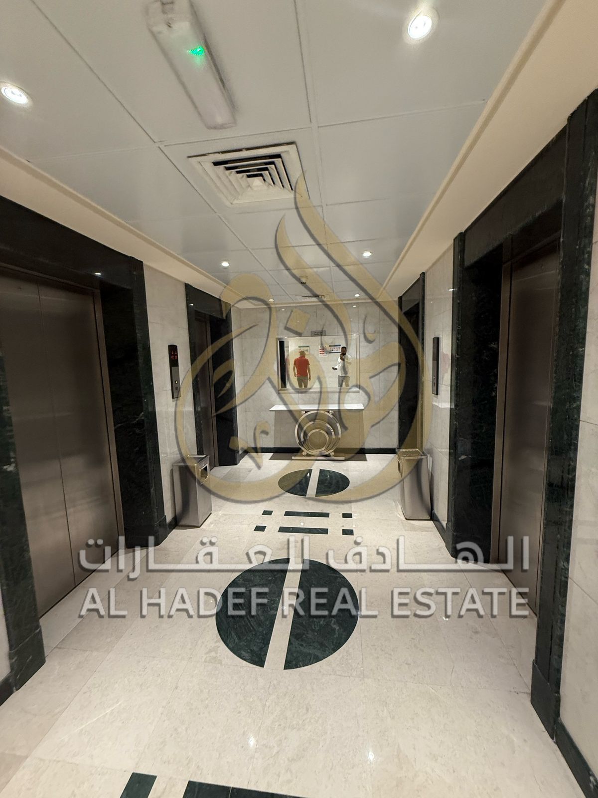Hotel apartment with parking, gym, swimming pool, jacuzzi and sauna for annual rent