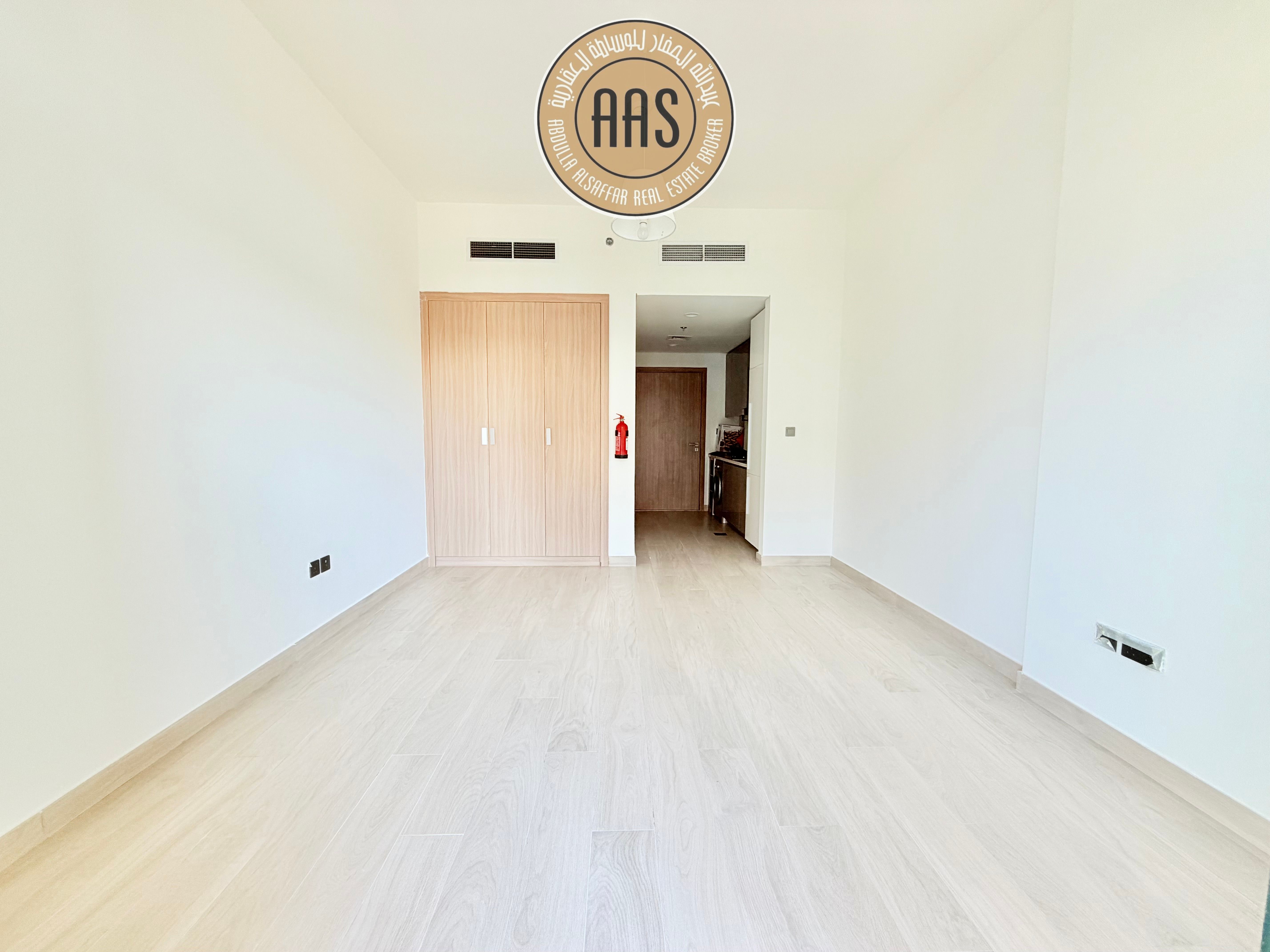 Good size •• chiller free •• lavish apartment •• multiple options •• hot offer