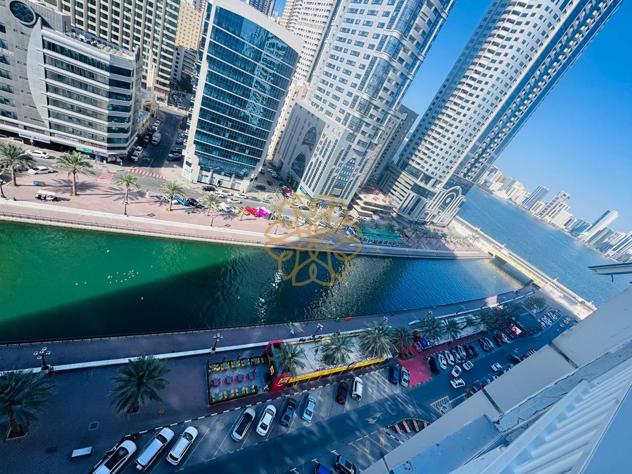 3 Bedrooms With 3 Bathrooms Balcony Free Parking On Al Qasba Sea View