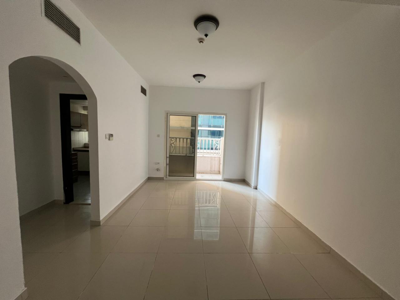 2 Bedroom Apartment for Rent in Al Taawun Sharjah Near Al Arab Mall and New Al Taawun Road with Private Parking 4 or 6 Cheques