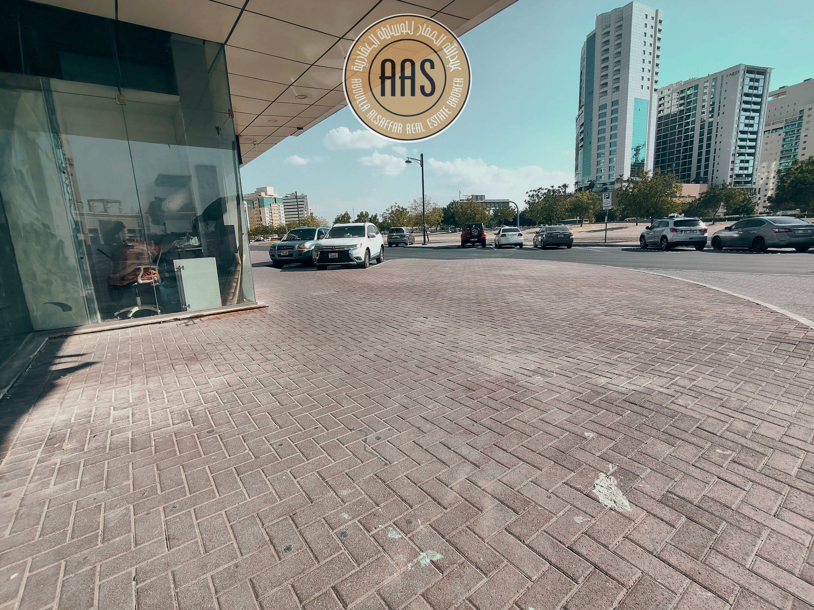 Best Location Spacious Shop Start Your Business in Primar Location