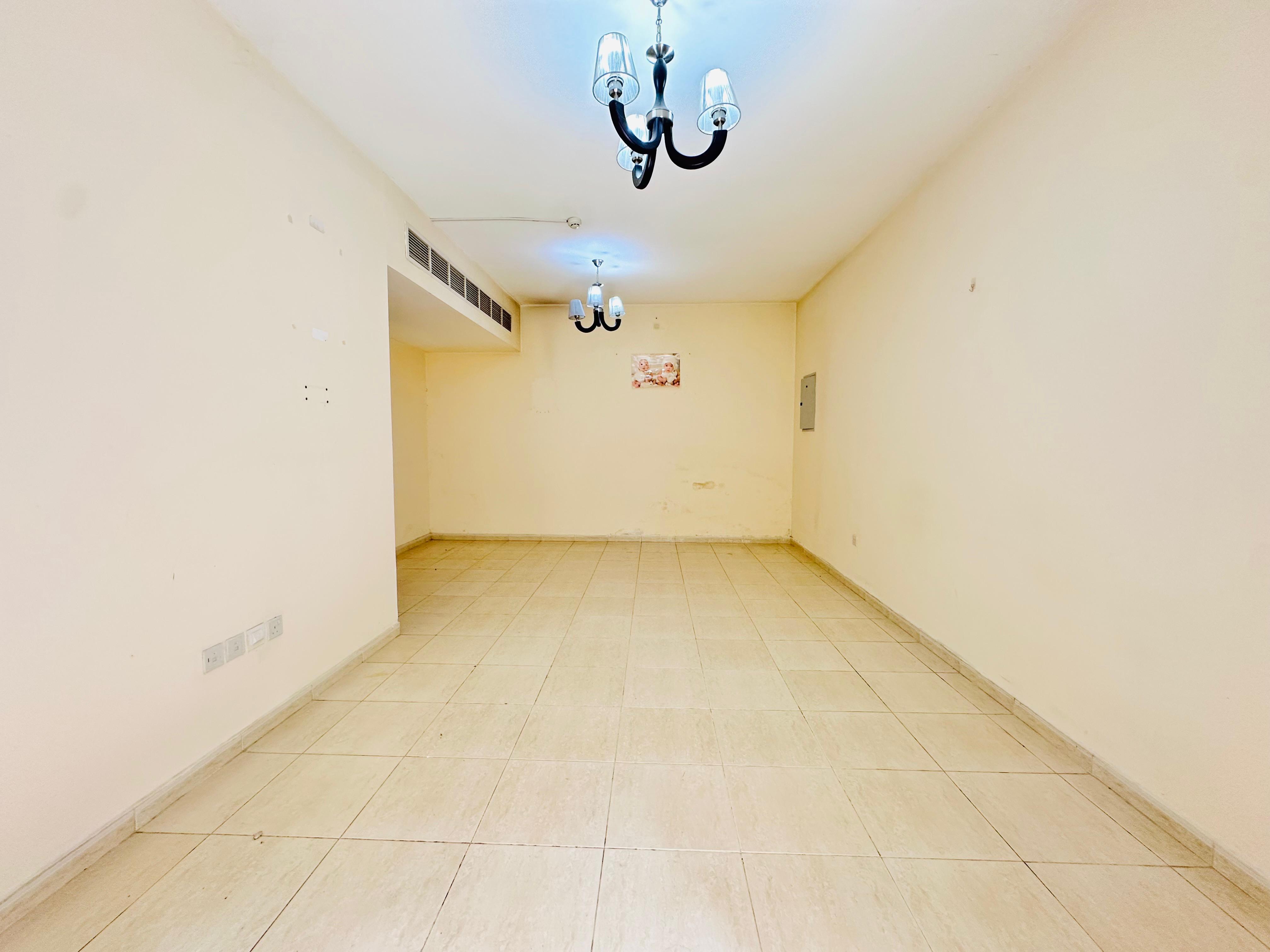 2bhk close hall Today offer just only 44k fully family building near to park