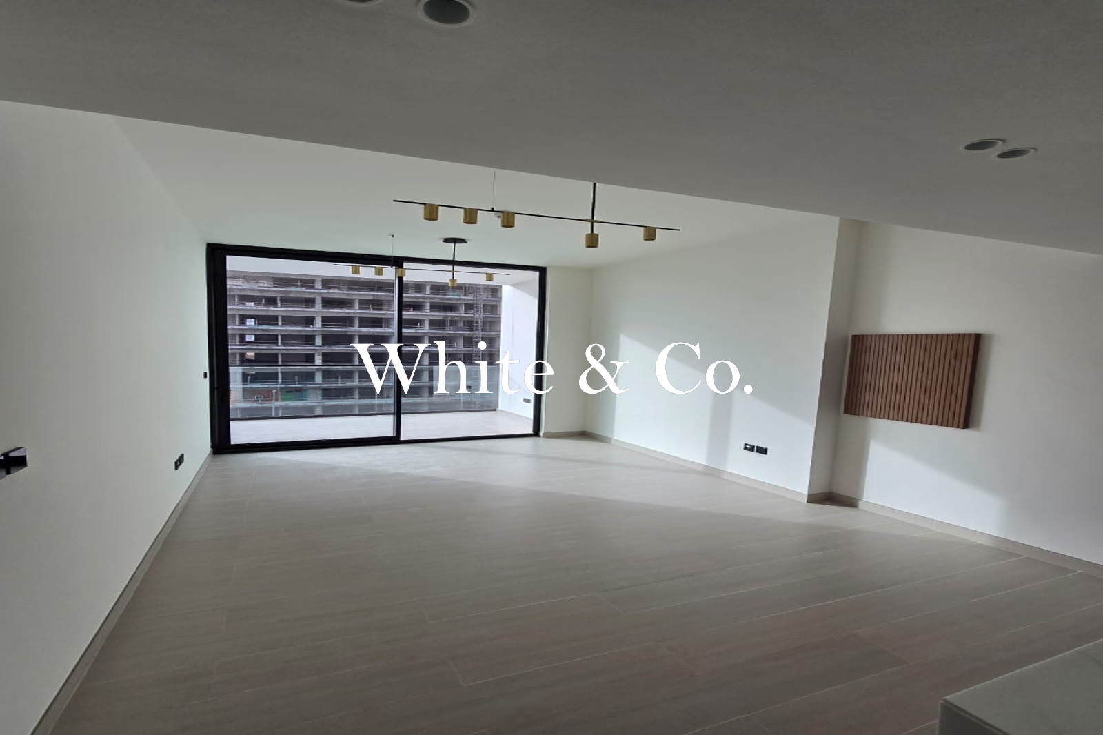 BRAND NEW | VACANT NOW | SPACIOUS UNIT