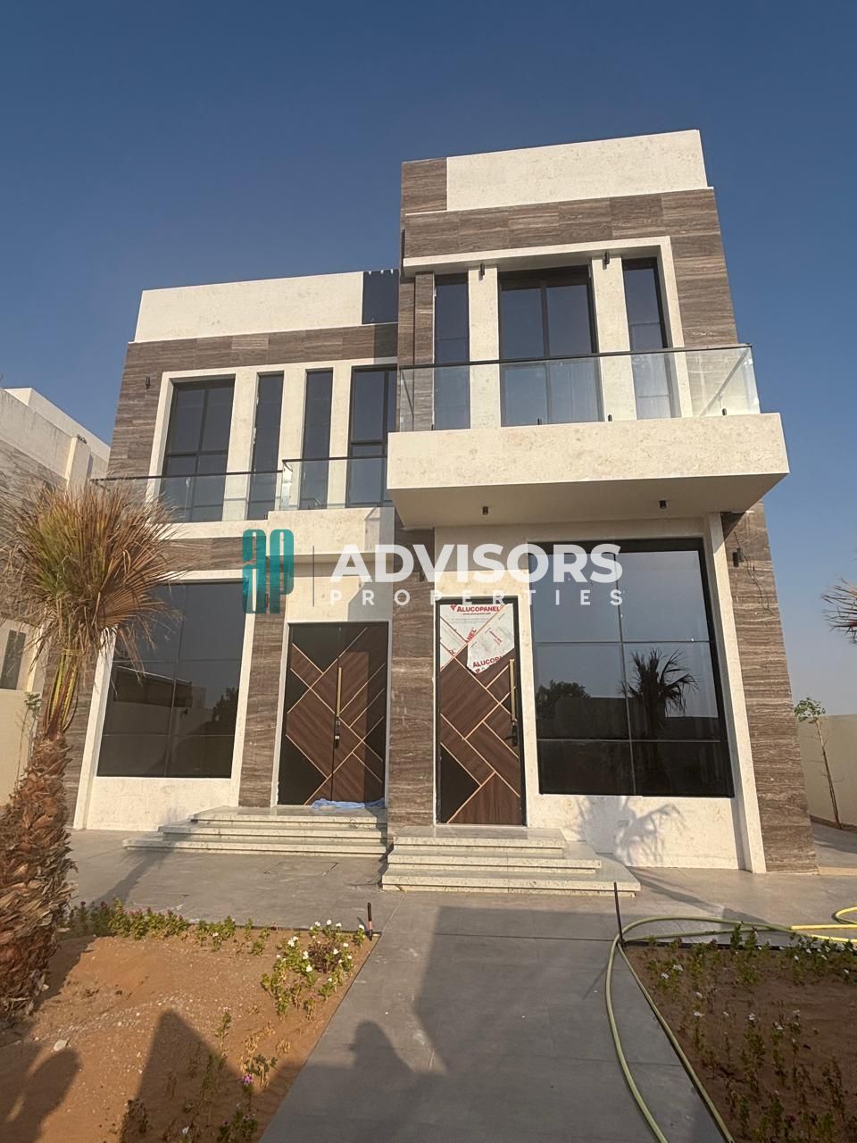 Single Row - M || Prime Location || Villa 7BR