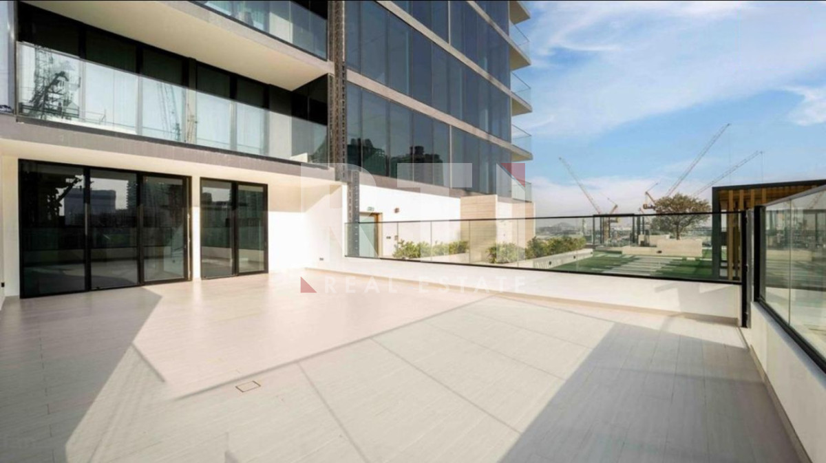 Canal View | Prime Location| Private Terrace