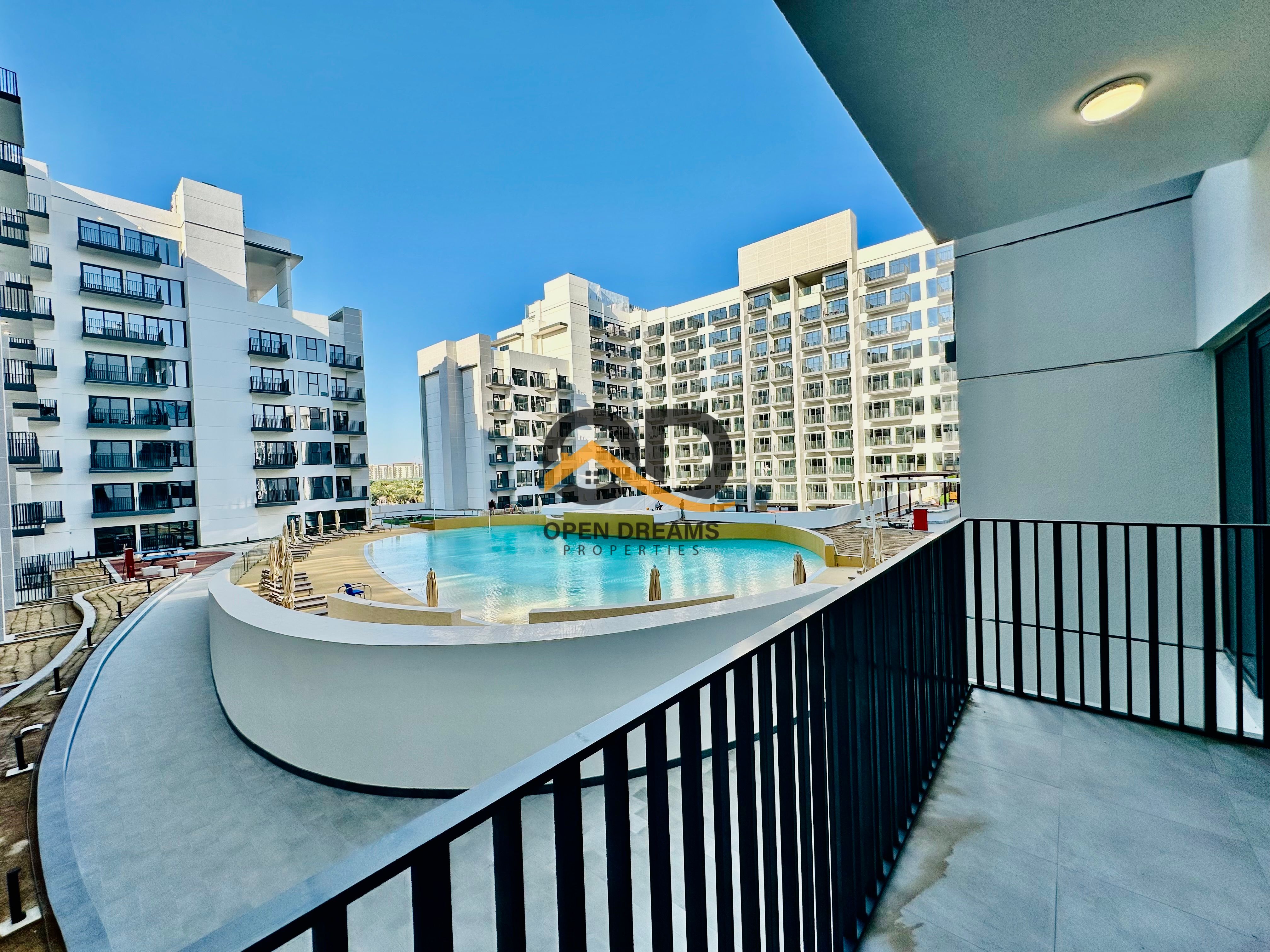 Pool View // U-shape Kitchen // Brand New // Chiller Free