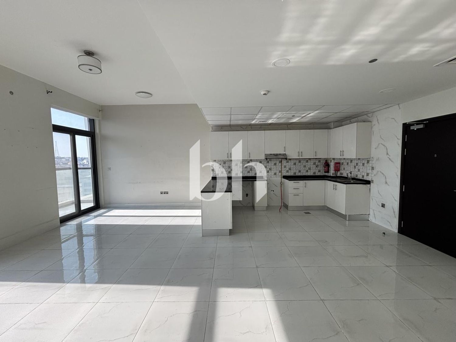 Vacant and Tenanted Opt | Spacious | Rooftop Pool