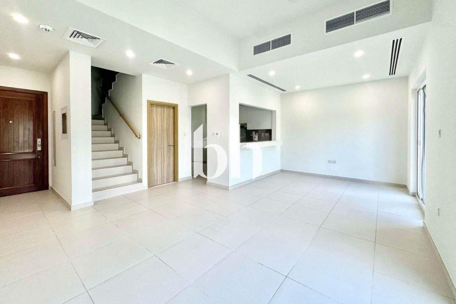 Vacant Soon | Single Row | Vastu Compliant
