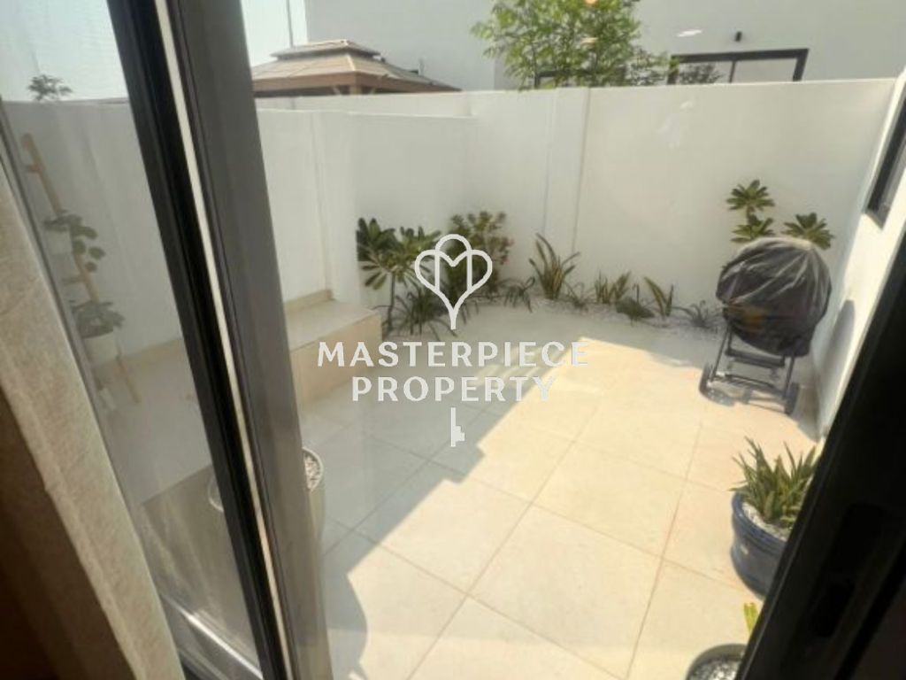 1BR Condo | Upgraded Unit | Unfurnished