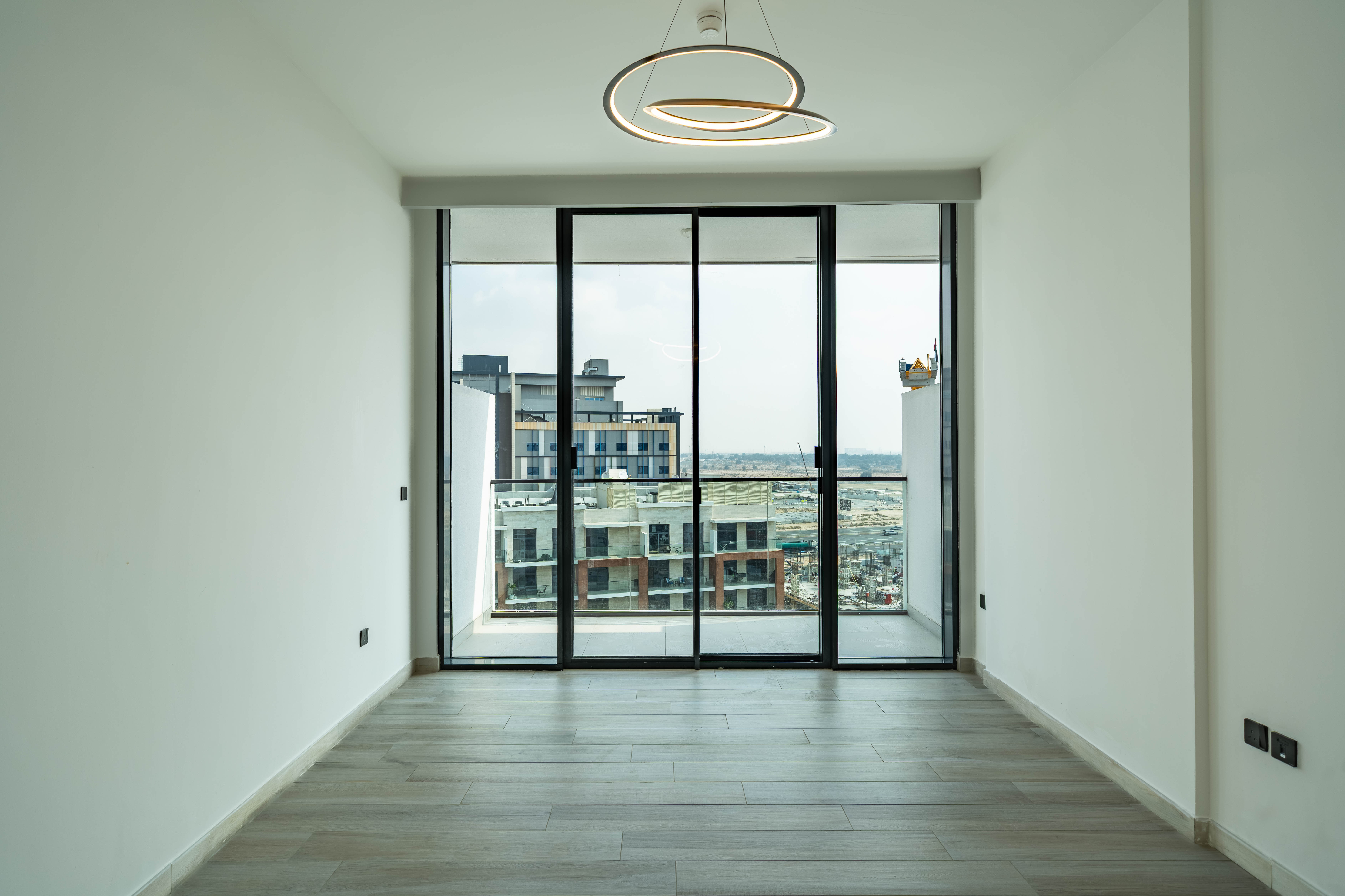 Unfurnished | High Floor | Ready to Move