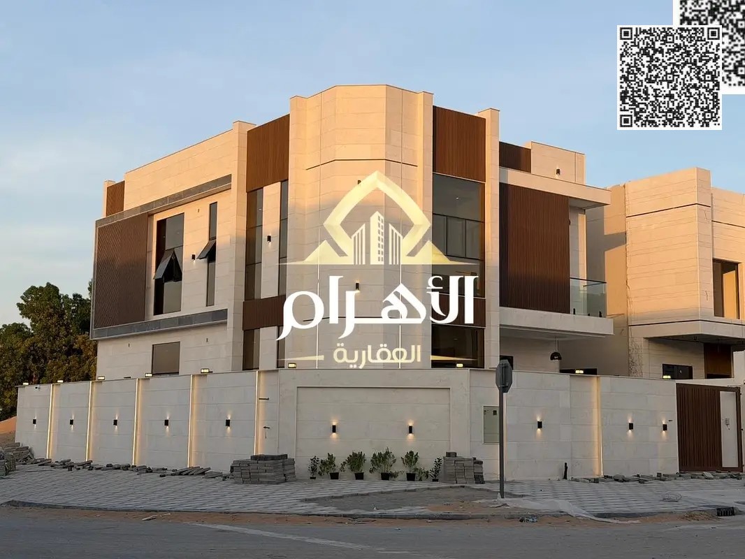 Villa for sale in Al-Haliyo, 2 floors plus a roof, ready to move in. Freehold ownership for all nationalities.