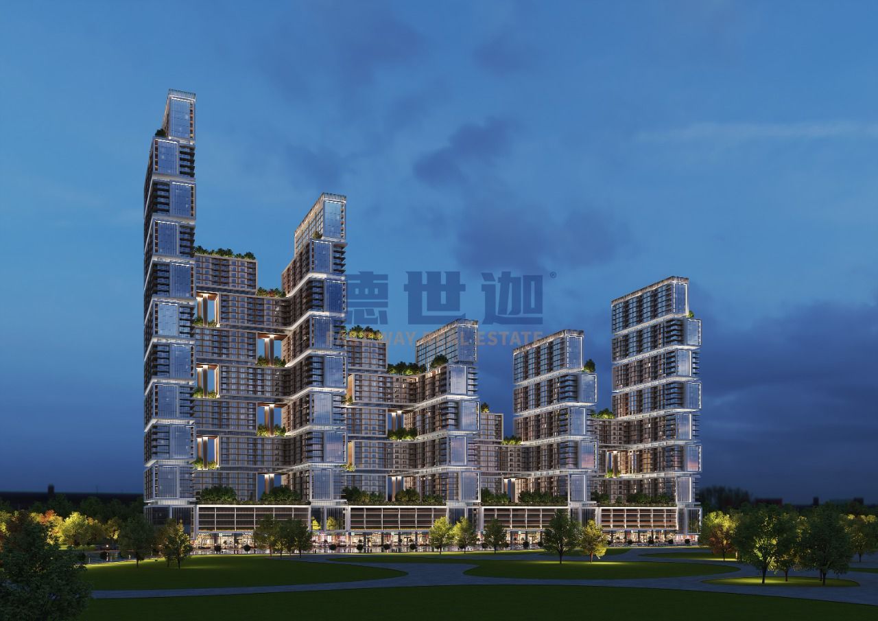 Large Garden Space | Prime Location | 2BR | Luxury