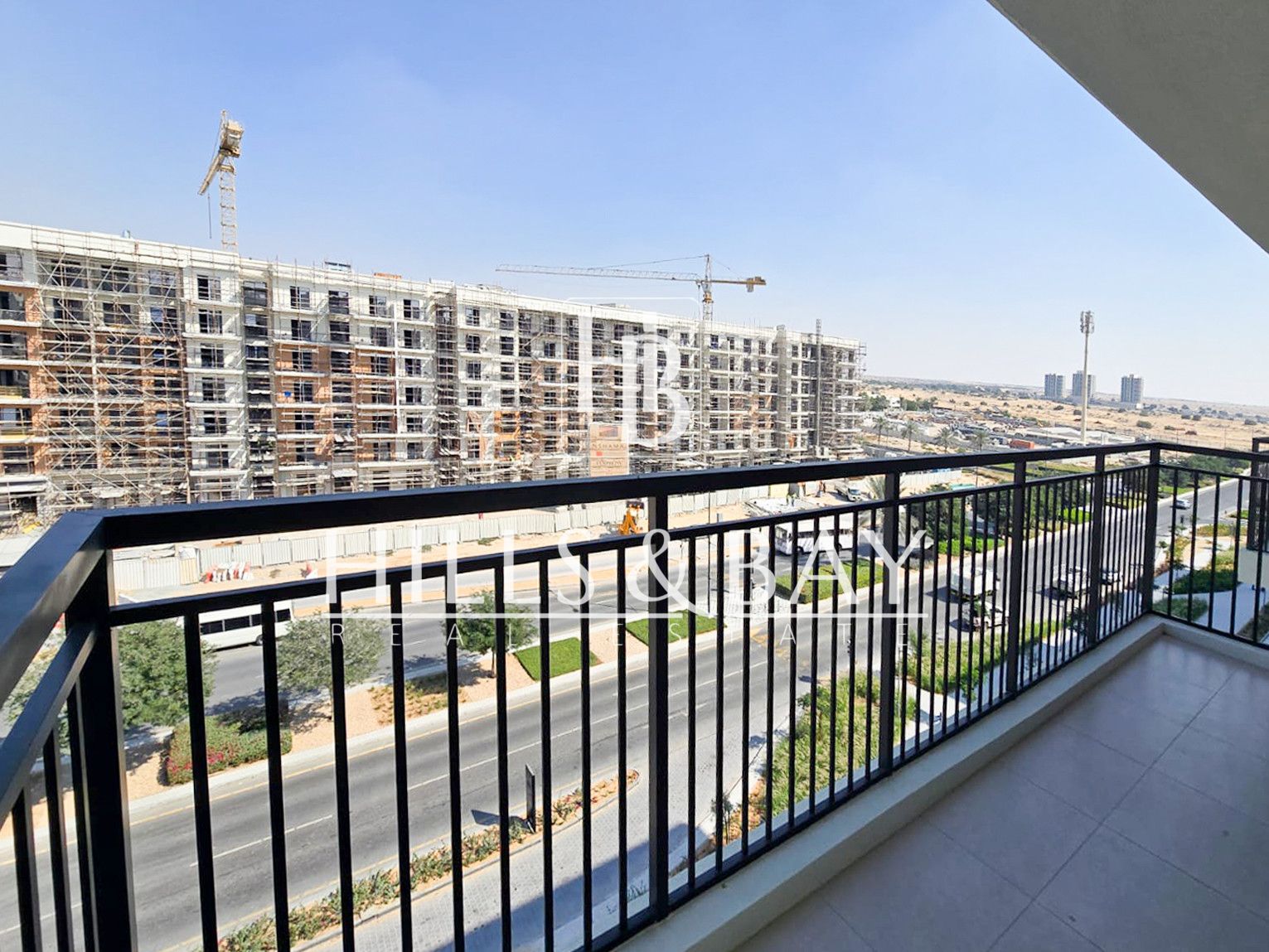 Elegant 2BR in Holland Gardens