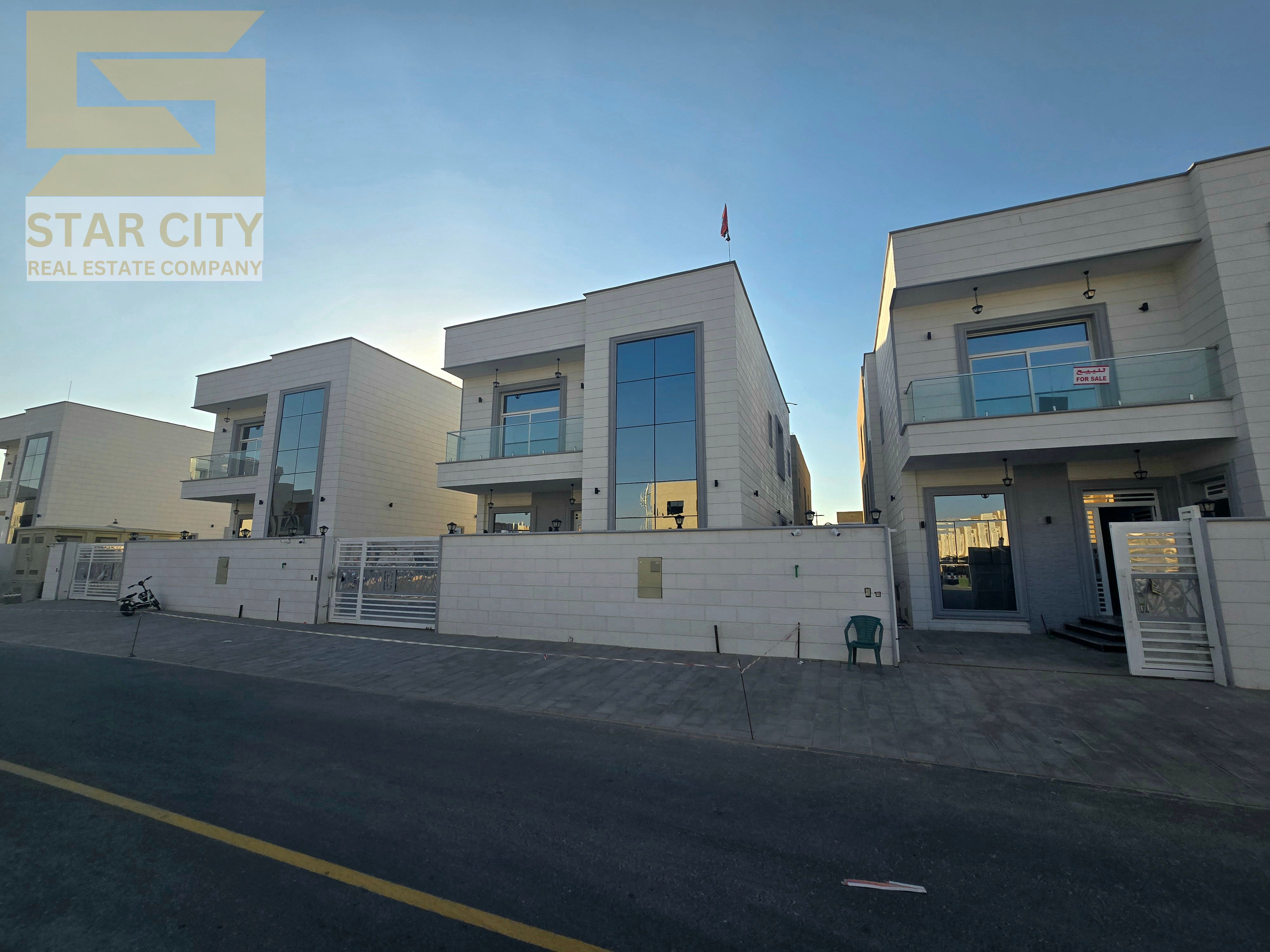 Luxury villa for sale in Al Zahia, Ajman. 5 master bedrooms, fully furnished, at a bargain price of 1,750 m²