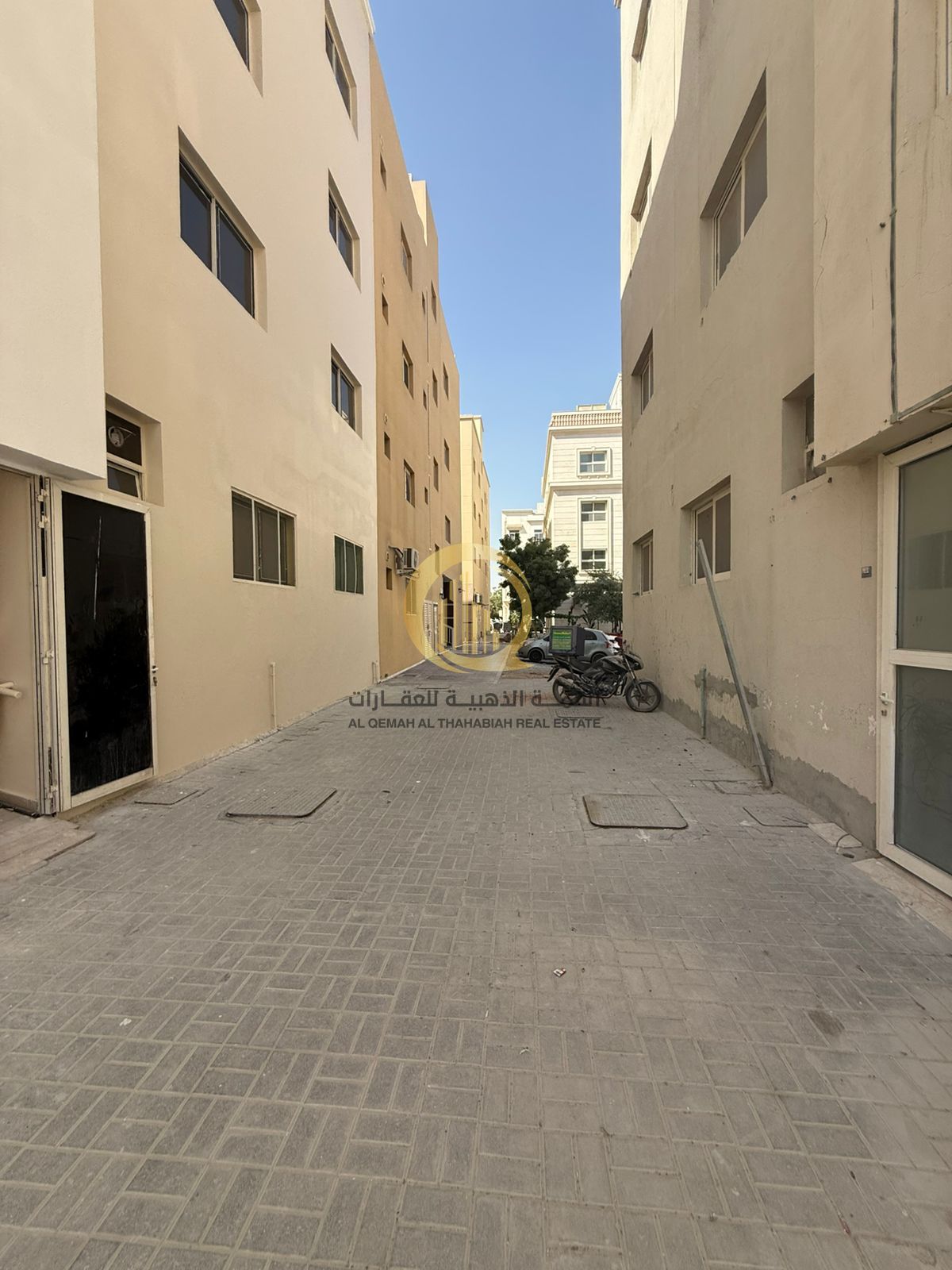 For sale: a building in Muaileh Commercial with a 10% return, excellent area, and strategic location