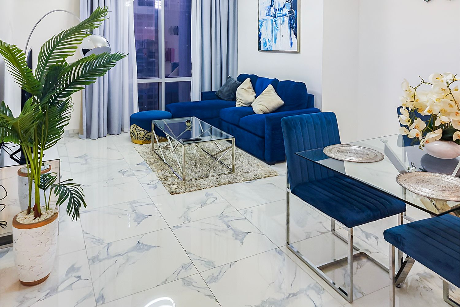 Furnished |Palace And Pool View |Vacant End Of Jan
