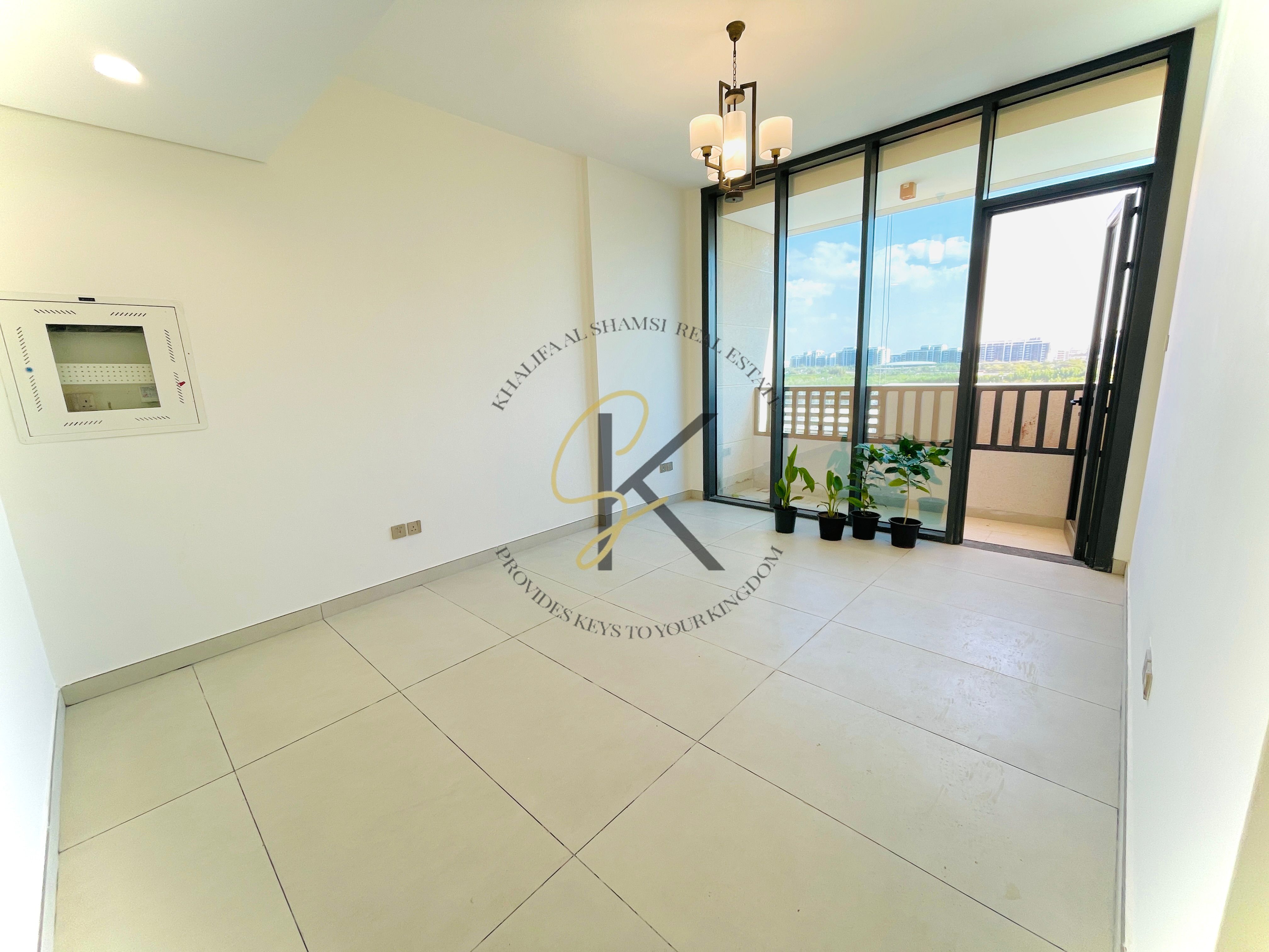 Luxury like new 1bedroom with 2 washroom with big one balcony near zahiya garden