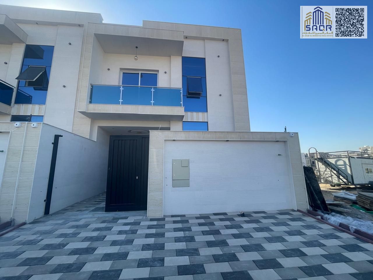 Luxury five-bedroom villa in Al Zahia with rooftop terrace and maid's room